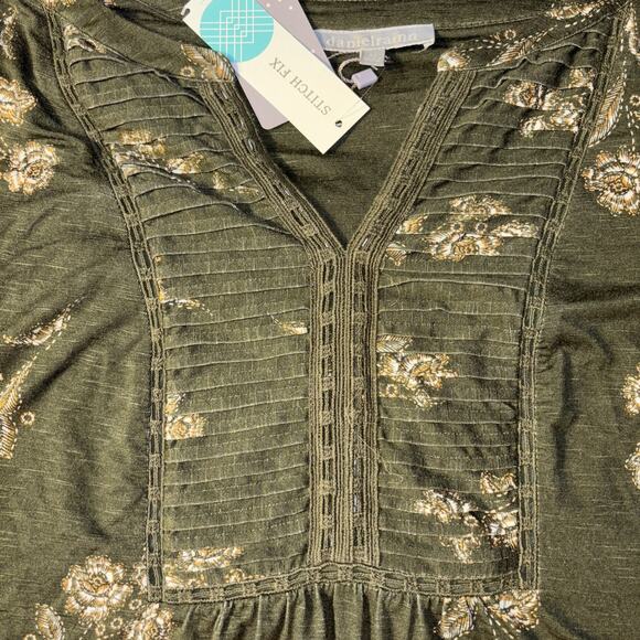 NWT Daniel Rainn Womens Sz 2X Patoka Pleated Split Neck Flower Top NWT - Picture 3 of 8